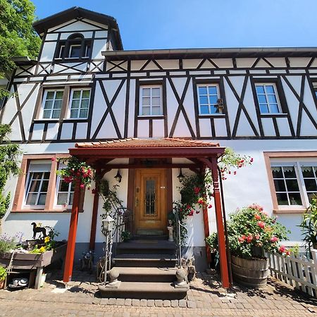 Gaestehaus Beurener Muehle 바트베르트리흐 외부 사진